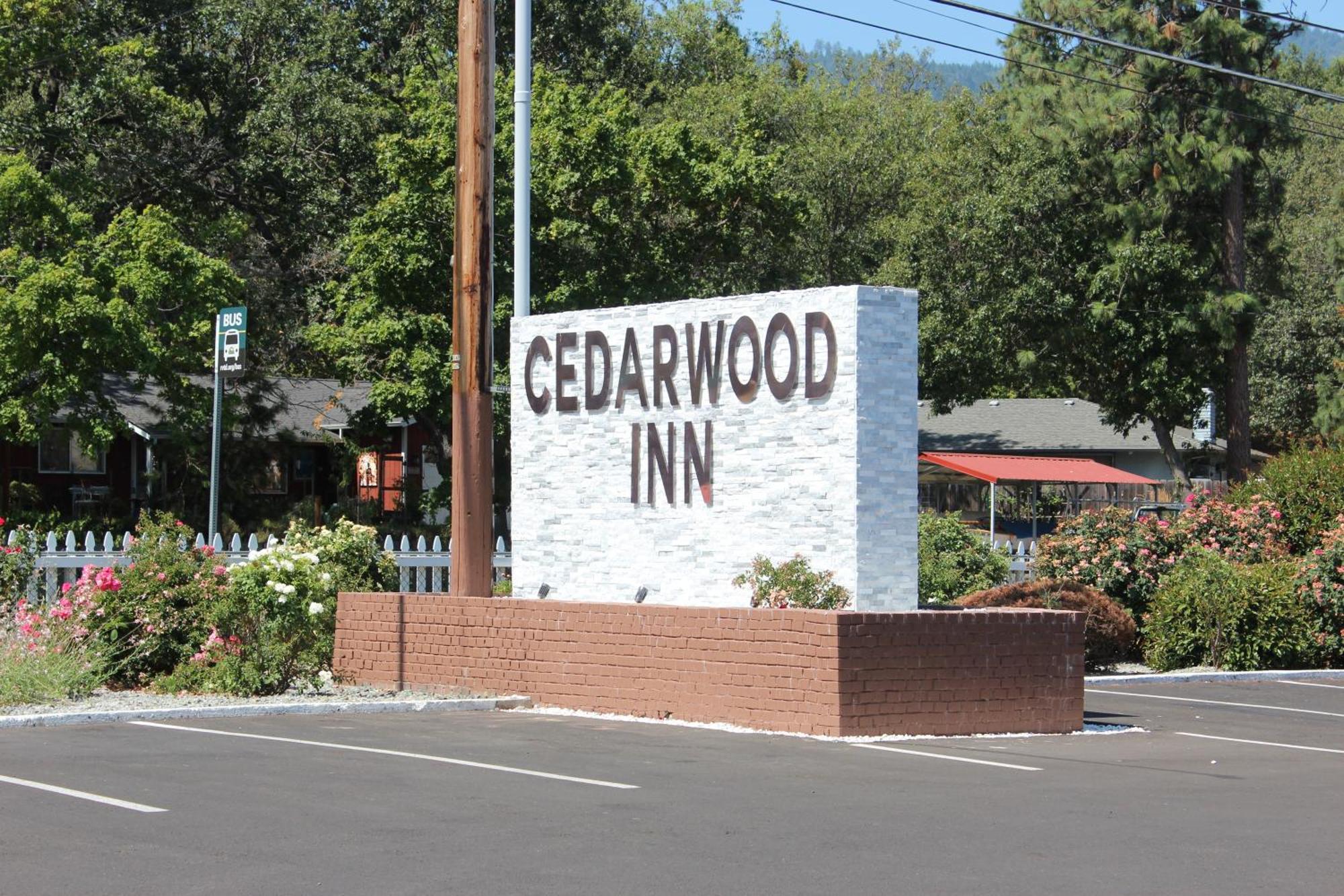 Cedarwood Inn Of Ashland Exteriör bild